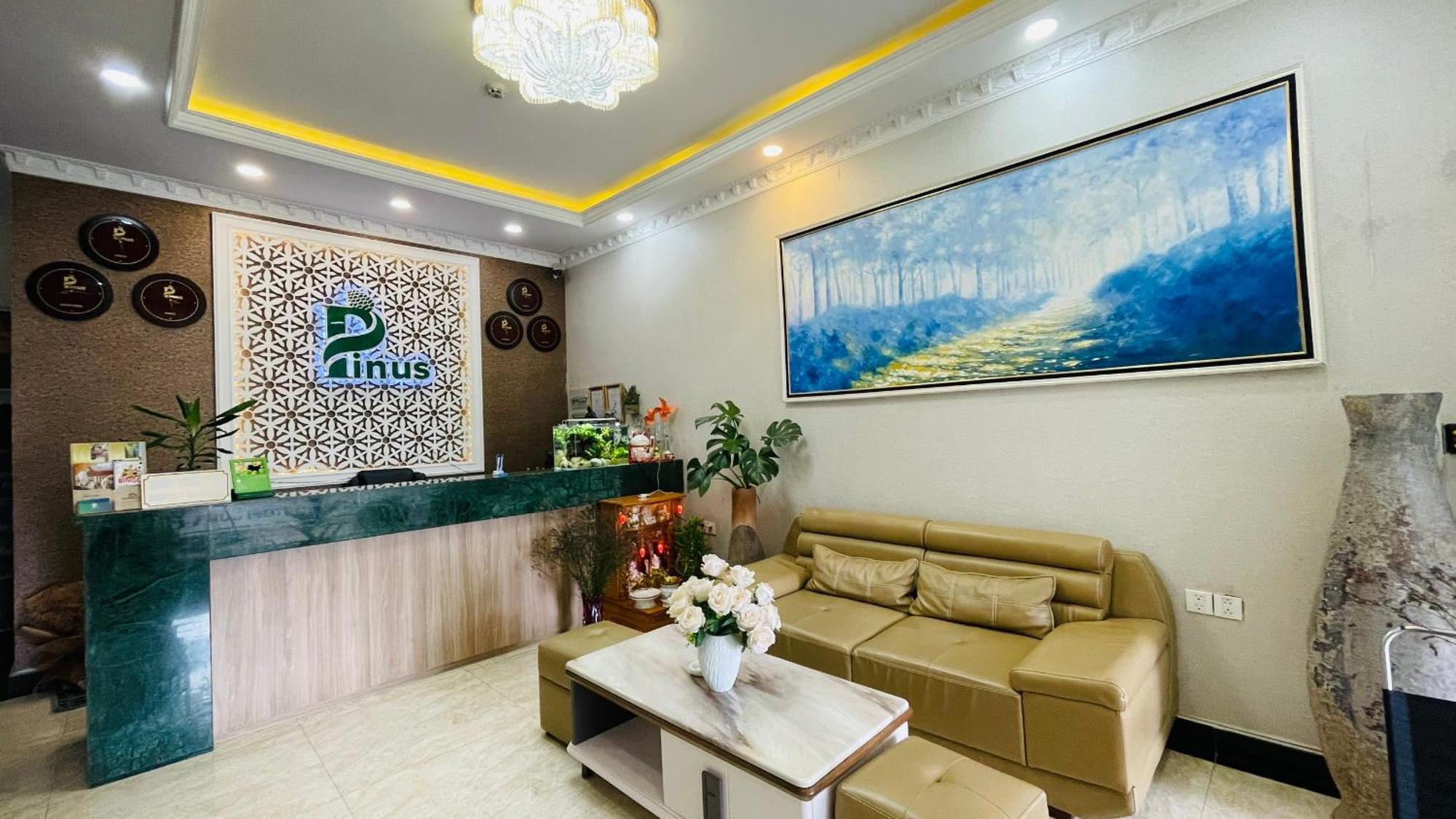 Pinus Hotel Dalat Exterior foto