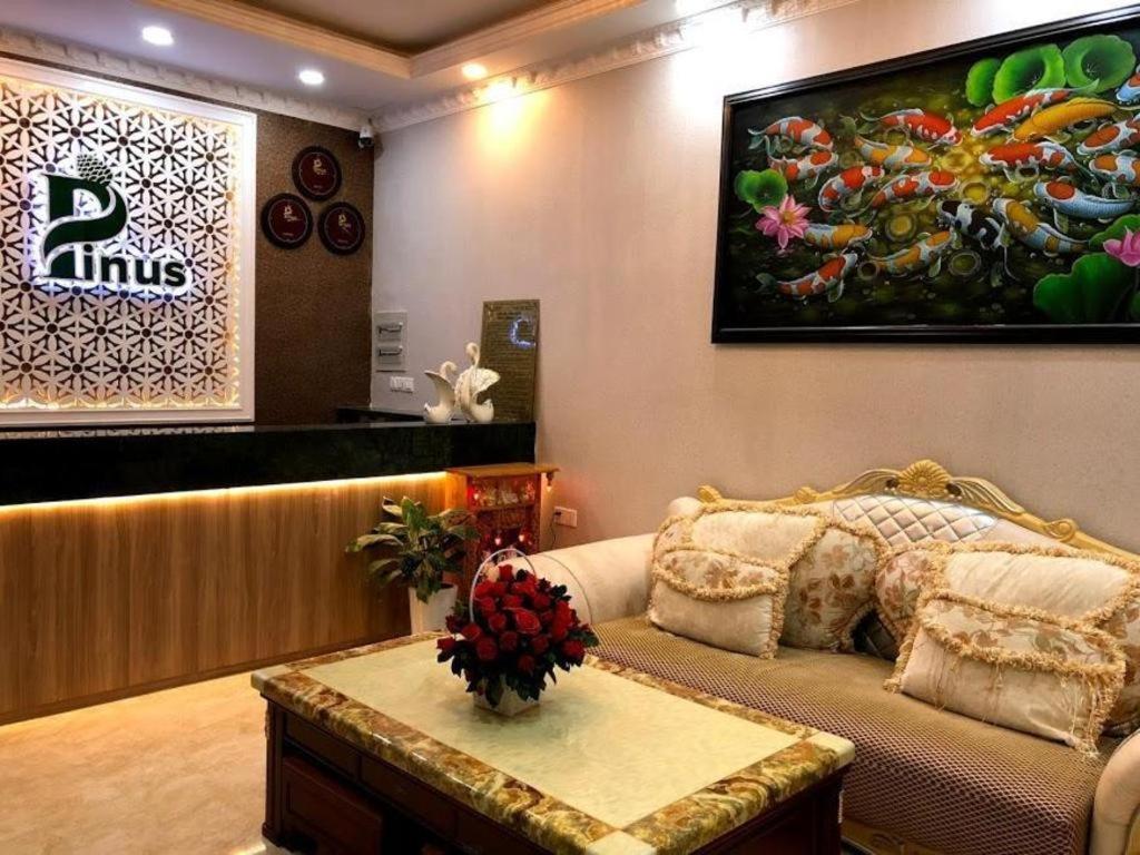 Pinus Hotel Dalat Exterior foto